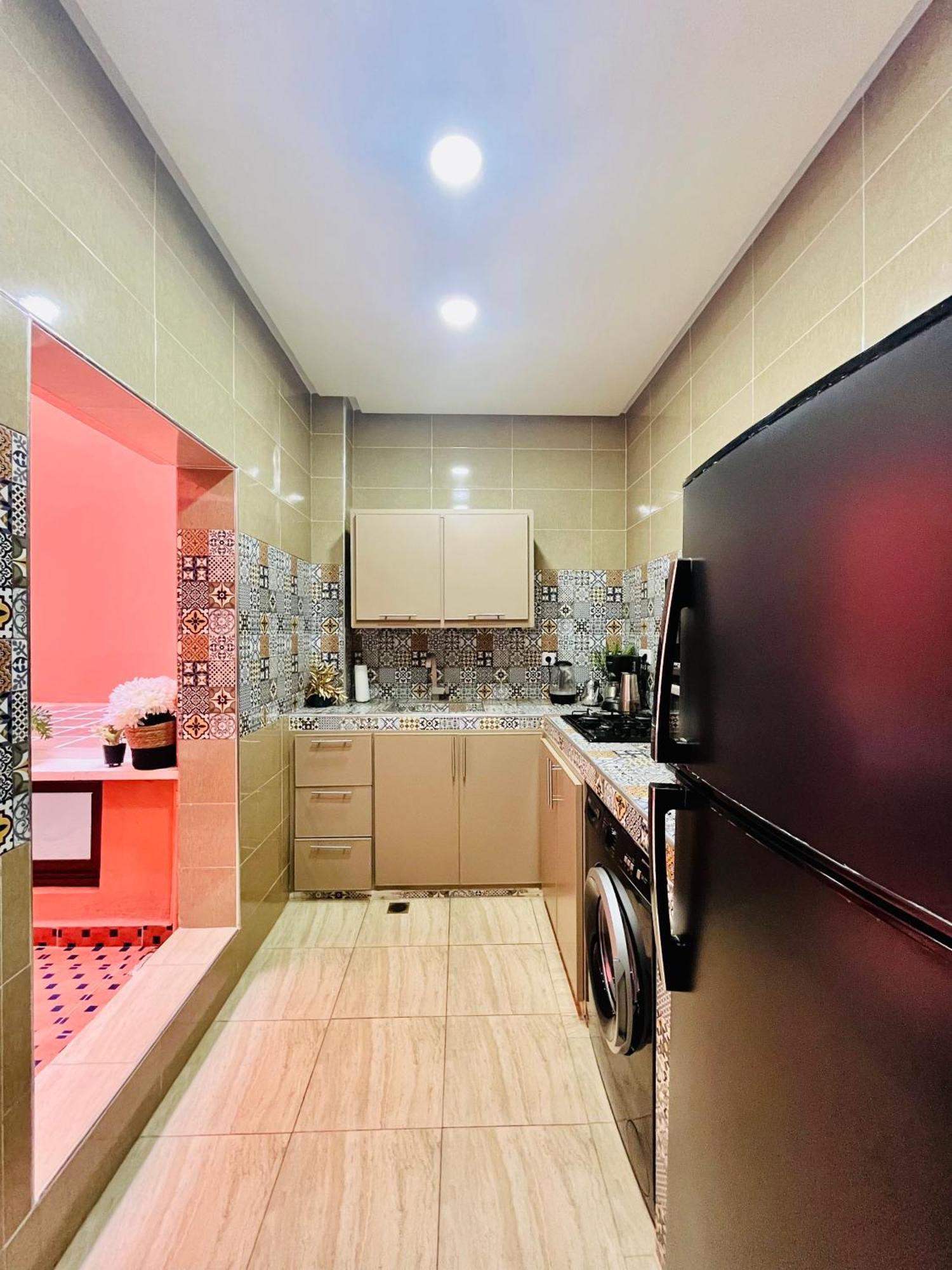Apartment With Ac, Patio And Rooftop Appartement Climatise Avec Patio Et Toit Terrasse Маракеш Екстериор снимка