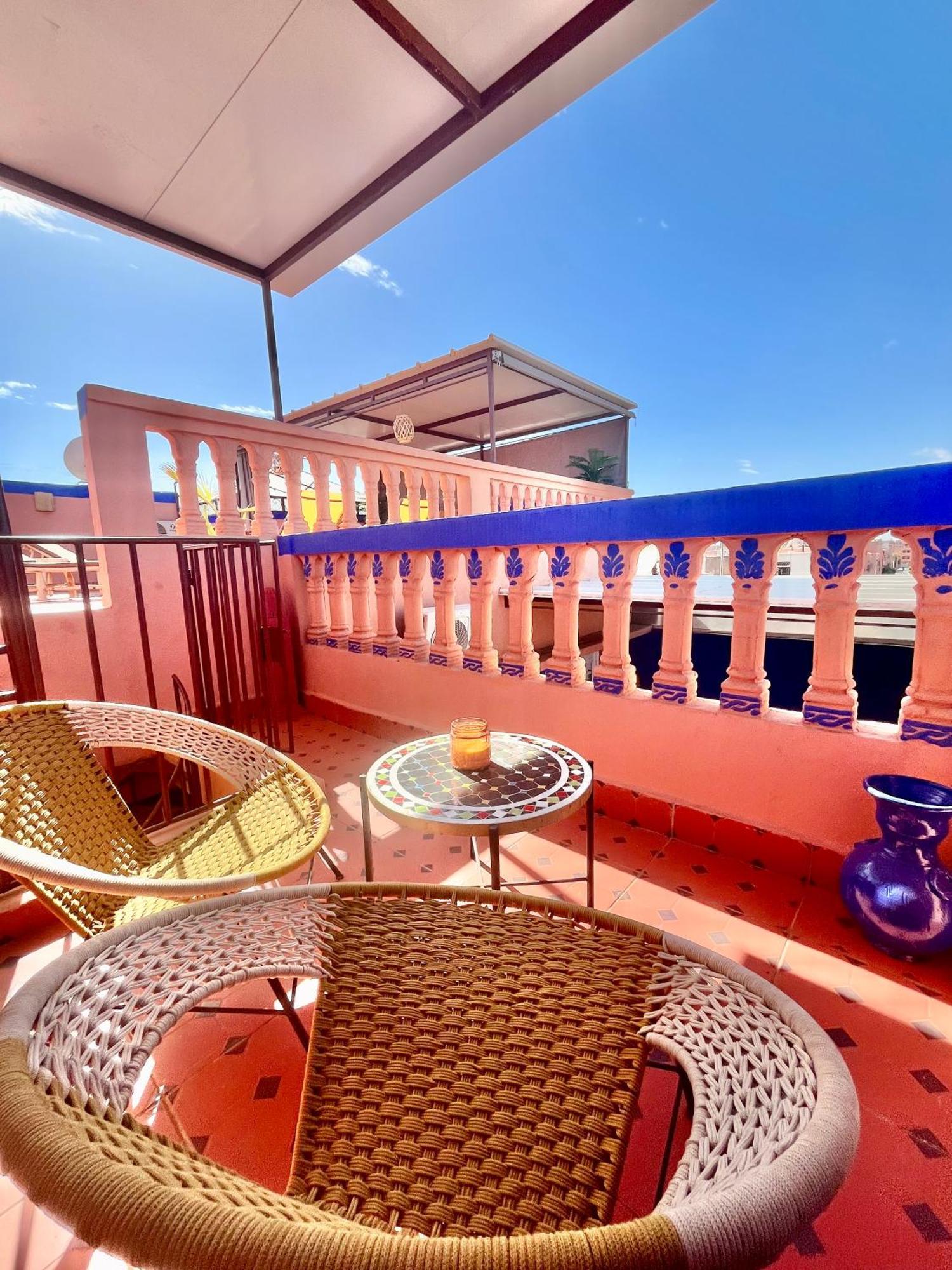 Apartment With Ac, Patio And Rooftop Appartement Climatise Avec Patio Et Toit Terrasse Маракеш Екстериор снимка